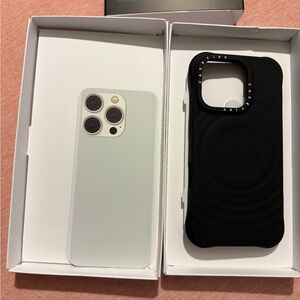 Essentials by CASETiFY - Black Ripple Case for iPhone 16 Pro